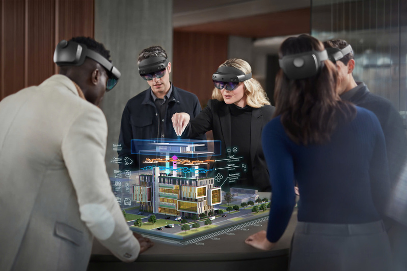 Thiết bị AR VR gồm các công cụ hỗ trợ hiển thị, cảm biến và tương tác với nội dung thực tế ảo hoặc thực tế tăng cường. 