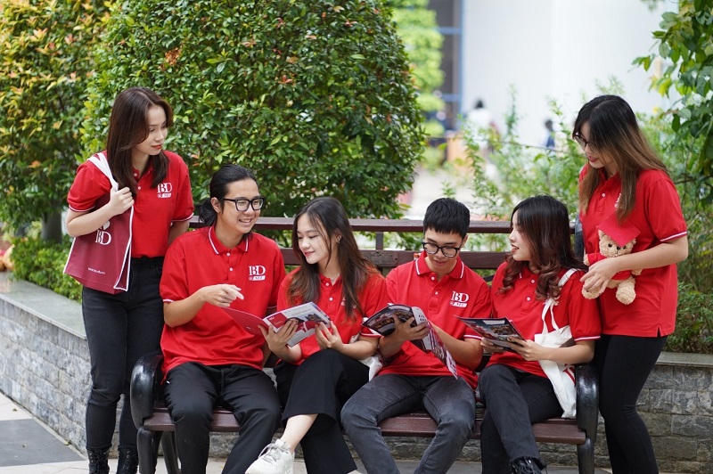 Các Ngành Đại Học Kinh Tế Quốc Dân: Điểm Chuẩn & Cơ Hội Việc Làm